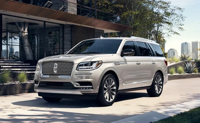 cars for tall people Lincoln Navigator