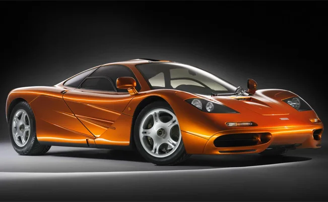 McLaren F1 luxurious cars with butterfly doors
