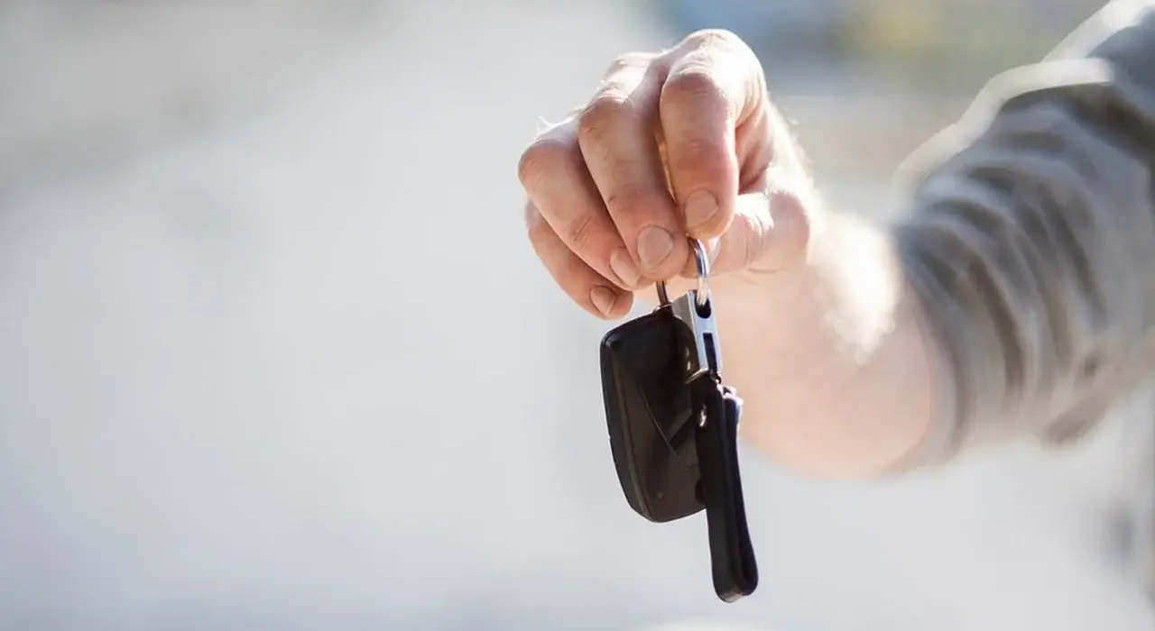Advantages of Buying a Used Car over A New One