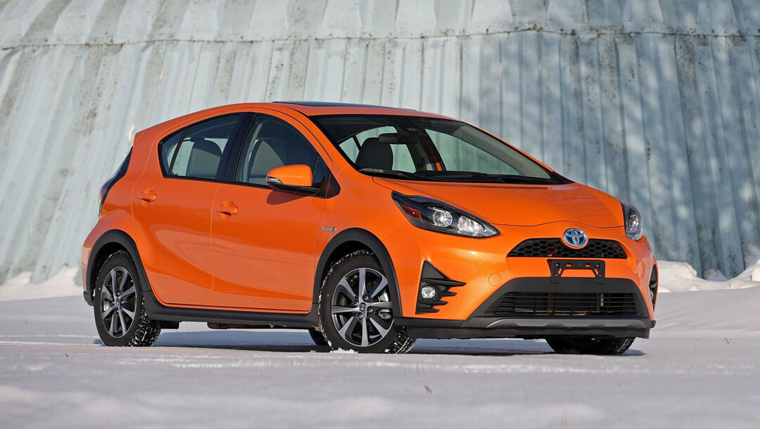 Top 10 Cars That Get 40 MPG Under $10000