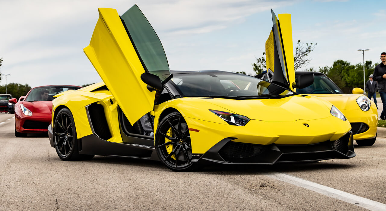 Elevate your Dubai adventure: Lamborghini rentals with Octane